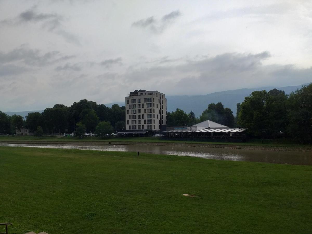 Trosoban Apartman Sarajevo, Ilidza Centar 外观 照片