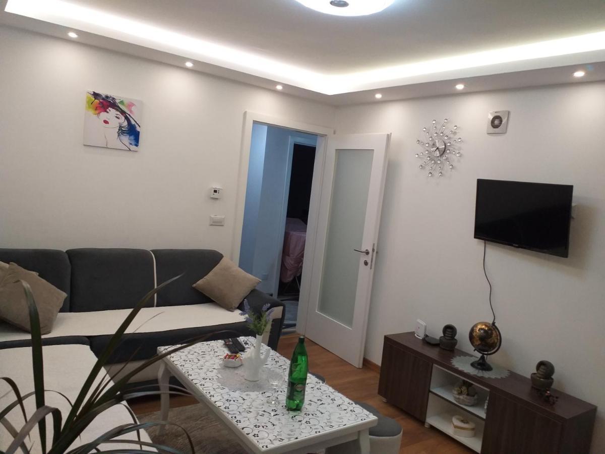 Trosoban Apartman Sarajevo, Ilidza Centar 外观 照片
