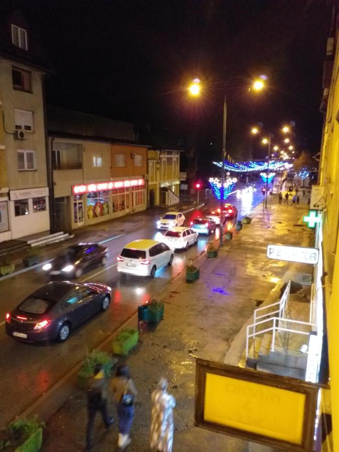 Trosoban Apartman Sarajevo, Ilidza Centar 外观 照片