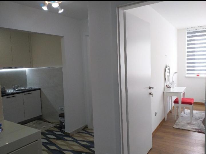 Trosoban Apartman Sarajevo, Ilidza Centar 外观 照片